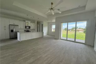 1421 NE 17th Ave, Cape Coral, FL 33909 - Photo 2