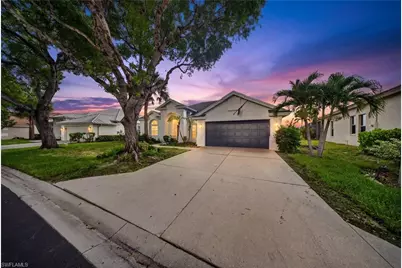 2628 White Cedar Ln, Naples, FL 34109 - Photo 2