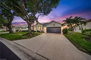 2628 White Cedar Ln, Naples, FL 34109 - Photo 2