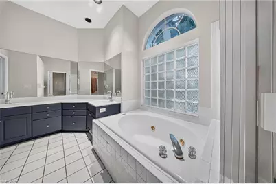 2628 White Cedar Ln, Naples, FL 34109 - Photo 22