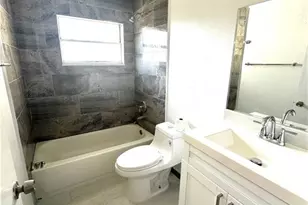 1171 S Alhambra Cir, Naples, FL 34103 - Photo 6