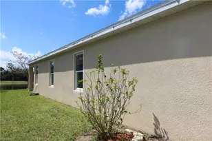 8804 Swell Brooks Ct, North Fort Myers, FL 33917 - Photo 18