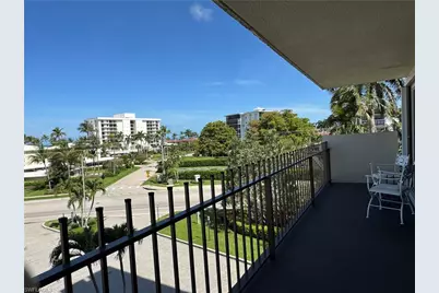 2150 Gulf Shore Blvd N #411, Naples, FL 34102 - Photo 8