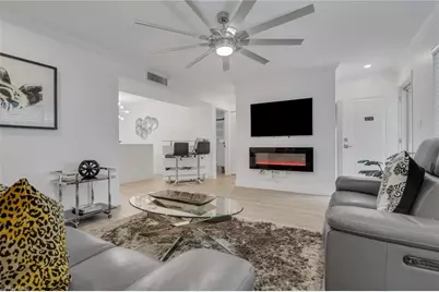 788 Park Shore Dr #E14, Naples, FL 34103 - Photo 2