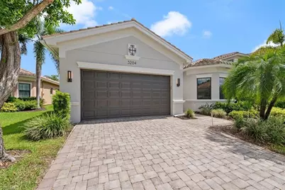 3264 Pacific Dr, Naples, FL 34119 - Photo 4