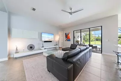 3264 Pacific Dr, Naples, FL 34119 - Photo 14