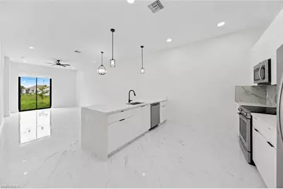1812/1814 NE 8th Pl, Cape Coral, FL 33909 - Photo 10