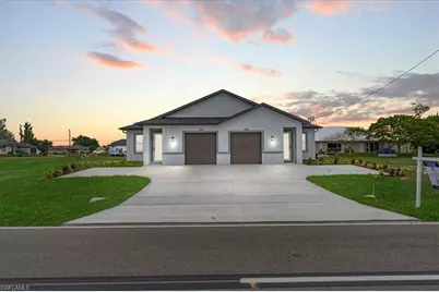 1812/1814 NE 8th Pl, Cape Coral, FL 33909 - Photo 2