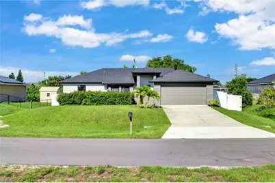 1317 NE 4th Pl, Cape Coral, FL 33909 - Photo 2