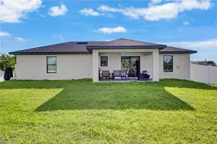 1317 NE 4th Pl, Cape Coral, FL 33909 - Photo 24