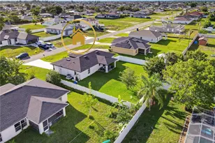 1317 NE 4th Pl, Cape Coral, FL 33909 - Photo 36