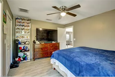 1317 NE 4th Pl, Cape Coral, FL 33909 - Photo 20