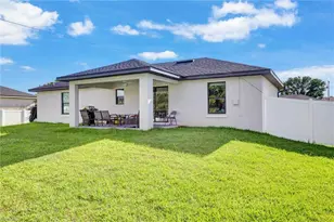 1317 NE 4th Pl, Cape Coral, FL 33909 - Photo 26