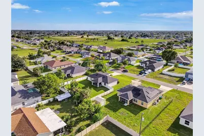 1317 NE 4th Pl, Cape Coral, FL 33909 - Photo 42