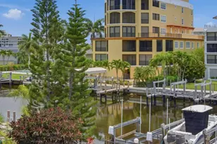 919 Huron Ct, Marco Island, FL 34145 - Photo 18