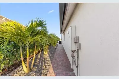 4796 Sophia Dr, Immokalee, FL 34142 - Photo 10