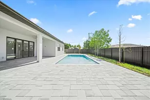 1506 NE 18th St, Cape Coral, FL 33909 - Photo 6