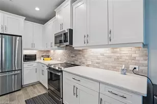 2567 Seychelles Dr, Naples, FL 34112 - Photo 8