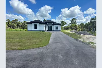 2625 32nd Ave SE, Naples, FL 34117 - Photo 2