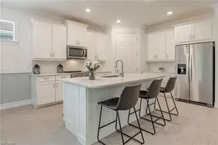 299 Tamarindo Ln, Naples, FL 34114 - Photo 10