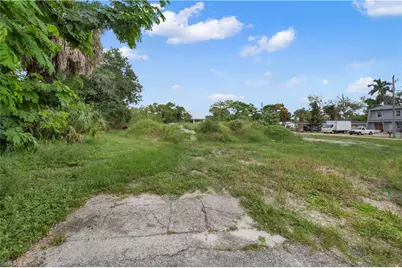 3439 Canal St, Naples, FL 34112 - Photo 4