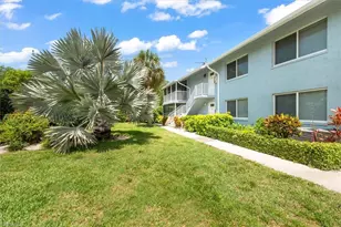 200 Palm Dr, Naples, FL 34112 - Photo 2