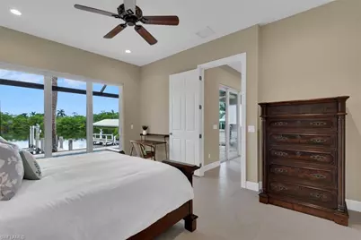 3254 Lakeview Dr, Naples, FL 34112 - Photo 12