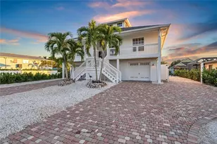 2736 Gulfview Dr, Naples, FL 34112 - Photo 2