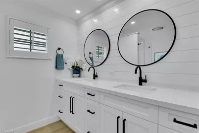 740 Park Shore Dr, Naples, FL 34103 - Photo 16
