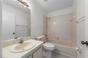 9265 Lake Park Dr, Fort Myers, FL 33919 - Photo 32