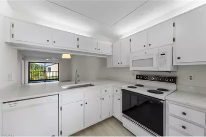 9265 Lake Park Dr #201, Fort Myers, FL 33919 - Photo 10