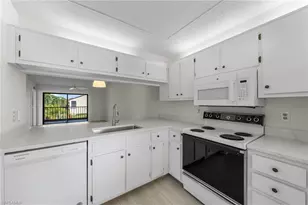 9265 Lake Park Dr, Fort Myers, FL 33919 - Photo 10