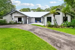 4980 Tamarind Ridge Dr, Naples, FL 34119 - Photo 2