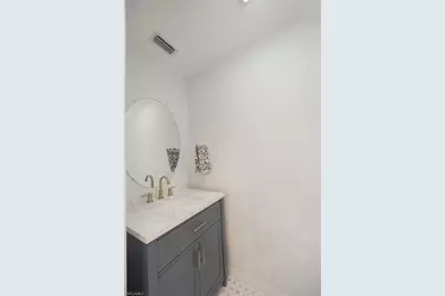 1058 Albany Ct, Naples, FL 34105 - Photo 18