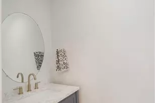 1058 Albany Ct, Naples, FL 34105 - Photo 18