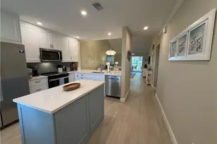 3002 Sandpiper Bay Cir, Naples, FL 34112 - Photo 8
