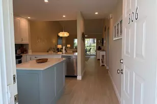 3002 Sandpiper Bay Cir, Naples, FL 34112 - Photo 4
