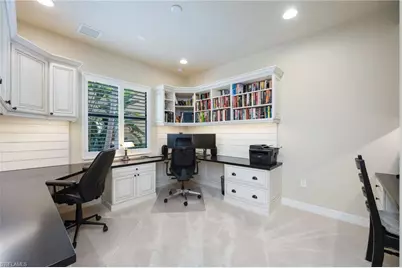 3335 Pacific Dr, Naples, FL 34119 - Photo 34