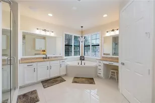 3335 Pacific Dr, Naples, FL 34119 - Photo 20