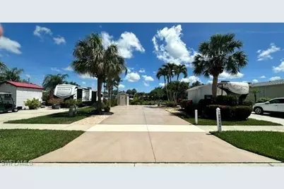 1639 Diamond Lake Cir, Naples, FL 34114 - Photo 2