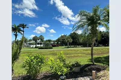 1639 Diamond Lake Cir, Naples, FL 34114 - Photo 8
