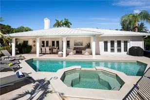 420 Palm Cir E, Naples, FL 34102 - Photo 16