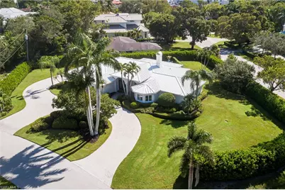 420 Palm Cir E, Naples, FL 34102 - Photo 34