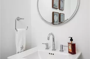 420 Palm Cir E, Naples, FL 34102 - Photo 26