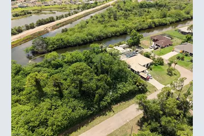 1102 Ann Ave N, Lehigh Acres, FL 33971 - Photo 2