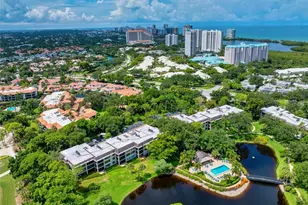5950 Pelican Bay Blvd, Naples, FL 34108 - Photo 20