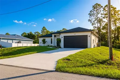 429 Gray Ave S, Lehigh Acres, FL 33974 - Photo 32