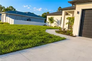 429 Gray Ave S, Lehigh Acres, FL 33974 - Photo 30