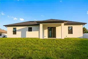 429 Gray Ave S, Lehigh Acres, FL 33974 - Photo 8