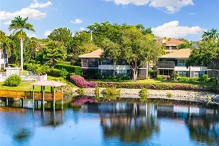 3135 Riviera Dr, Naples, FL 34103 - Photo 10
